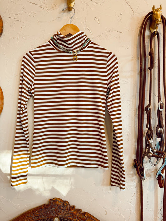 The Turner Top in Brown & White